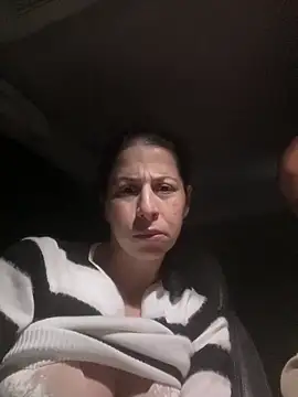 coupledeea online show from 12-16-25, 08:58