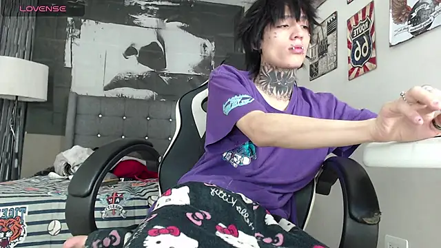 Snapshot of koryu_skull chatting on 12-16-25, 12:04 koryu skull online show from 12-16-25, 12:04