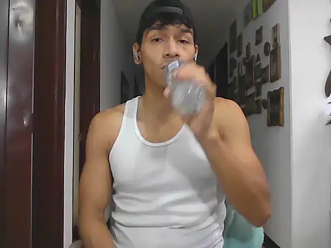 Snapshot of Patrick3_5556 chatting on 04-11-26, 12:09 Patrick3 5556 online show from 04-11-26, 12:09