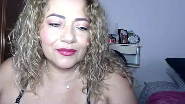 Snapshot of mariajosebarrazaa chatting on 06-23-26, 03:54 mariajosebarrazaa online show from 06-23-26, 03:54