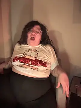 Snapshot of VanesssaMilf_ chatting on 12-21-25, 11:45 VanesssaMilf online show from 12-21-25, 11:45