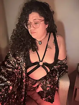 Snapshot of VanesssaMilf_ chatting on 01-15-26, 12:04 VanesssaMilf online show from 01-15-26, 12:04