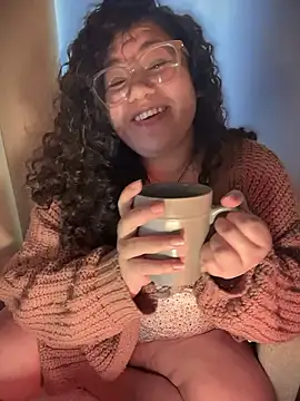 Snapshot of VanesssaMilf_ chatting on 01-18-26, 03:27 VanesssaMilf online show from 01-18-26, 03:27