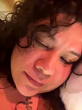 Snapshot of VanesssaMilf_ chatting on 02-04-26, 03:01 VanesssaMilf online show from 02-04-26, 03:01