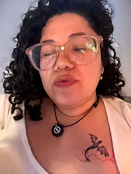 Snapshot of VanesssaMilf_ chatting on 02-05-26, 01:05 VanesssaMilf online show from 02-05-26, 01:05