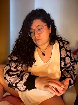 Snapshot of VanesssaMilf_ chatting on 02-07-26, 01:37 VanesssaMilf online show from 02-07-26, 01:37