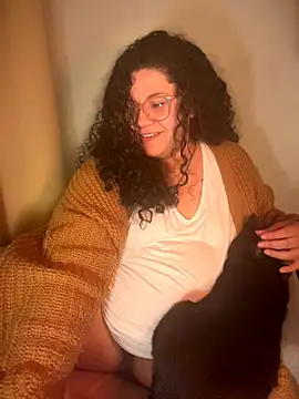 Snapshot of VanesssaMilf_ chatting on 02-15-26, 10:36 VanesssaMilf online show from 02-15-26, 10:36