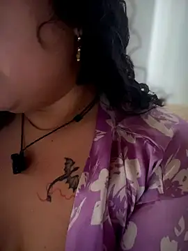 Snapshot of VanesssaMilf_ chatting on 02-16-26, 06:48 VanesssaMilf online show from 02-16-26, 06:48