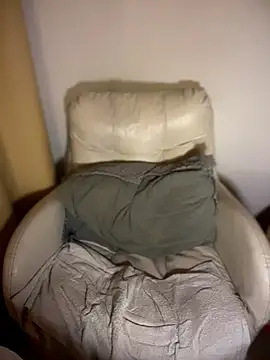 Snapshot of VanesssaMilf_ chatting on 03-02-26, 05:08 VanesssaMilf online show from 03-02-26, 05:08