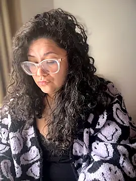 Snapshot of VanesssaMilf_ chatting on 03-06-26, 05:42 VanesssaMilf online show from 03-06-26, 05:42