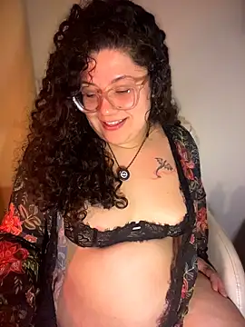 Snapshot of VanesssaMilf_ chatting on 03-11-26, 03:01 VanesssaMilf online show from 03-11-26, 03:01