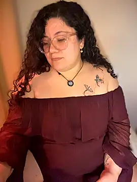 Snapshot of VanesssaMilf_ chatting on 03-19-26, 11:20 VanesssaMilf online show from 03-19-26, 11:20