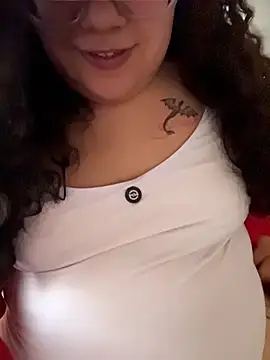 Snapshot of VanesssaMilf_ chatting on 04-06-26, 10:22 VanesssaMilf online show from 04-06-26, 10:22