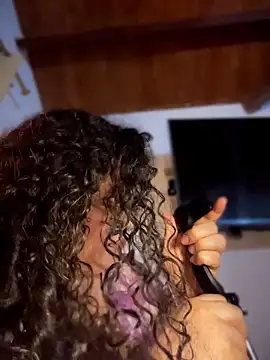 Snapshot of VanesssaMilf_ chatting on 04-15-26, 03:13 VanesssaMilf online show from 04-15-26, 03:13