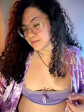 VanesssaMilf  online show from 05-13-26, 07:50