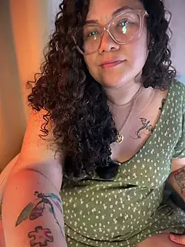 VanesssaMilf  online show from 05-28-26, 12:08