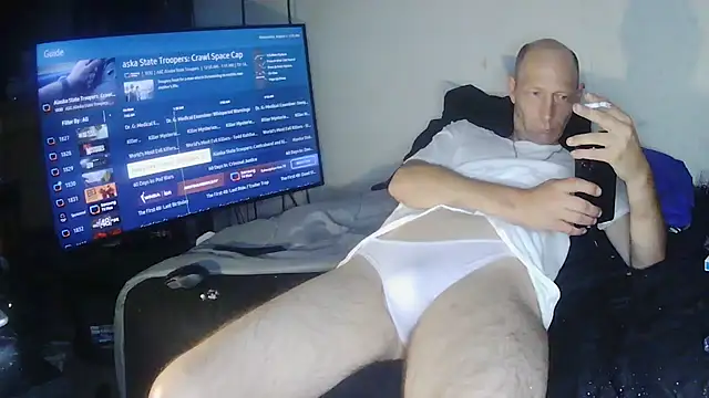 Snapshot of mythicbonez69 chatting on 08-05-26, 05:32 mythicbonez69 online show from 08-05-26, 05:32