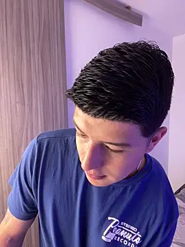 Goldenknight33 online show from 12-20-25, 02:02