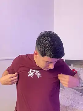 Goldenknight33 online show from 04-14-26, 02:12