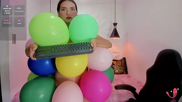 valeriecute18 online show from 03-11-26, 08:26