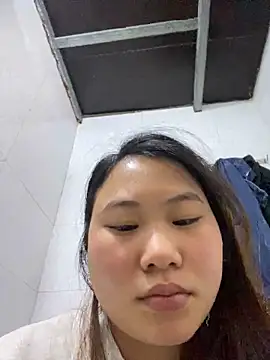 Snapshot of Ly-ly123 chatting on 12-15-25, 10:36 Ly-ly123 online show from 12-15-25, 10:36