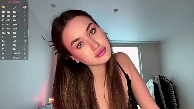 Snapshot of KiraBodrick chatting on 03-15-26, 03:07 KiraBodrick online show from 03-15-26, 03:07