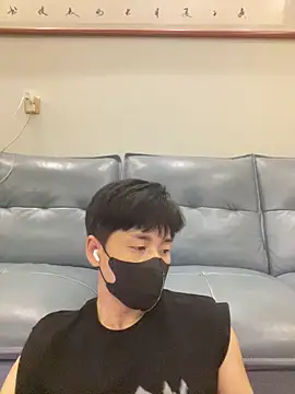 Snapshot of kimze7 chatting on 06-19-26, 02:10 kimze7 online show from 06-19-26, 02:10