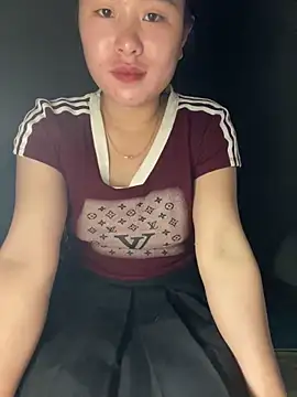 Snapshot of Lylyk2 chatting on 12-15-25, 11:14 Lylyk2 online show from 12-15-25, 11:14