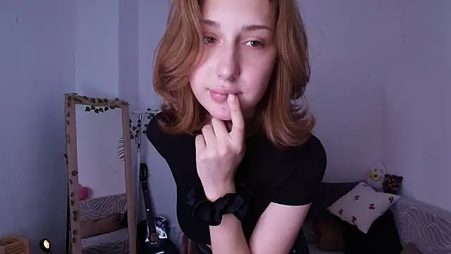 Snapshot of TariLechliter chatting on 07-19-26, 12:20 TariLechliter online show from 07-19-26, 12:20