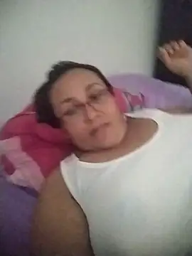 Nini Love  online show from 04-15-26, 07:32