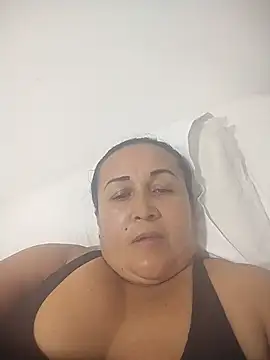 Nini Love  online show from 05-31-26, 05:48