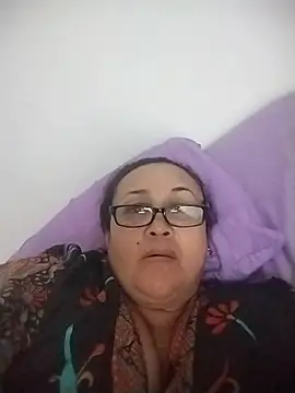 Nini Love  online show from 07-17-26, 02:29