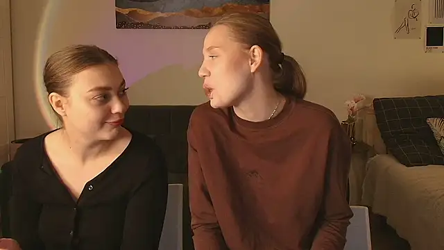 Snapshot of findwayout chatting on 03-23-26, 01:26 findwayout online show from 03-23-26, 01:26