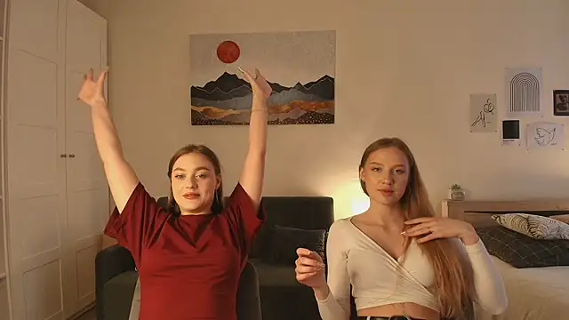 Snapshot of findwayout chatting on 04-05-26, 01:19 findwayout online show from 04-05-26, 01:19