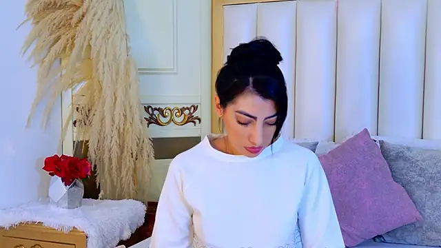 Snapshot of NinnaPiers chatting on 04-13-26, 11:37 NinnaPiers online show from 04-13-26, 11:37