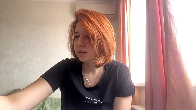 Snapshot of Julie_mayers_ chatting on 12-15-25, 09:13 Julie mayers online show from 12-15-25, 09:13