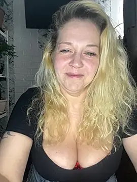 JenniferCarmen online show from 04-05-26, 04:20