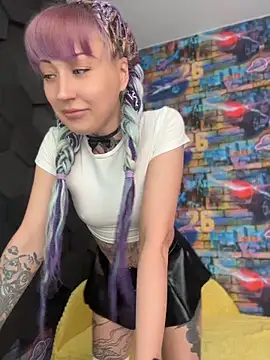 Tattoo  Moon online show from 05-18-26, 12:51