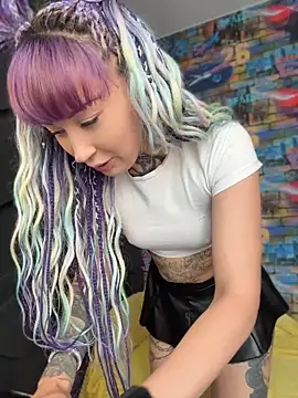 Tattoo  Moon online show from 05-28-26, 01:25