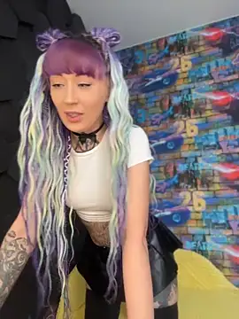 Snapshot of Tattoo__Moon chatting on 06-05-26, 12:17 Tattoo Moon online show from 06-05-26, 12:17