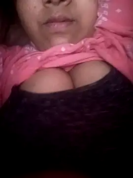 Snapshot of pihuu1313 chatting on 03-16-26, 10:41 pihuu1313 online show from 03-16-26, 10:41