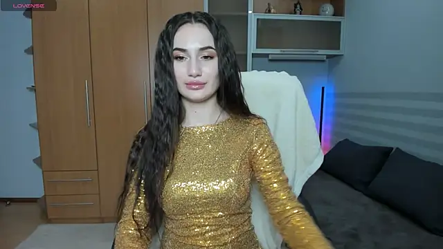Snapshot of MiraaLes chatting on 04-18-26, 07:18 MiraaLes online show from 04-18-26, 07:18