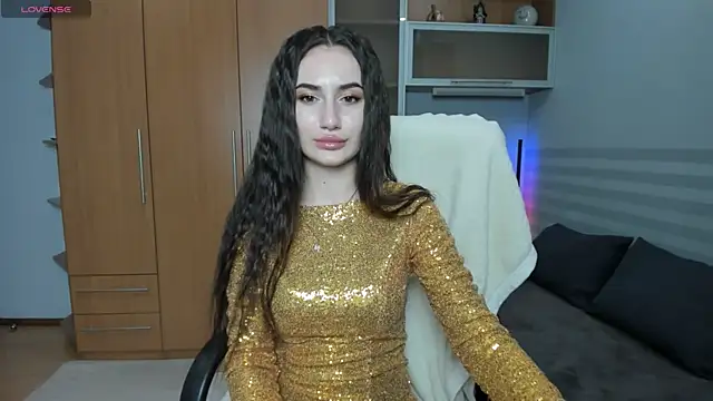Snapshot of MiraaLes chatting on 04-18-26, 07:58 MiraaLes online show from 04-18-26, 07:58