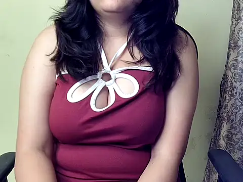 Snapshot of Eera_Roy chatting on 12-17-25, 12:16 Eera Roy online show from 12-17-25, 12:16