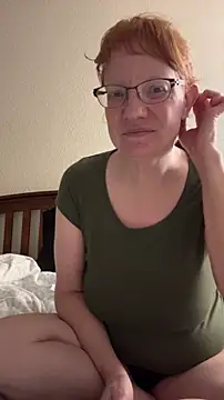 Snapshot of Lenaravenswood chatting on 12-15-25, 07:34 Lenaravenswood online show from 12-15-25, 07:34