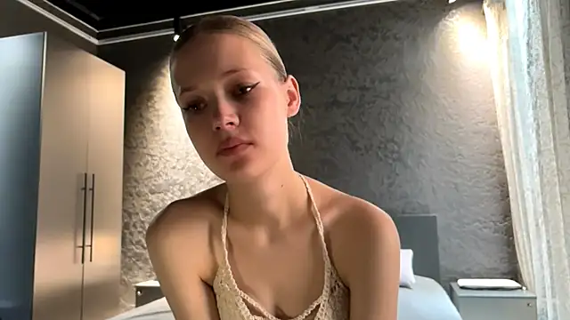 Snapshot of ZaidaSchwarten chatting on 07-17-26, 05:36 ZaidaSchwarten online show from 07-17-26, 05:36