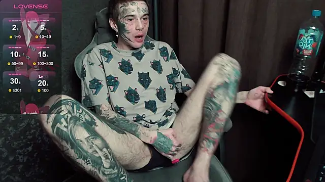 Snapshot of lonelycry7tal chatting on 12-16-25, 09:31 lonelycry7tal online show from 12-16-25, 09:31