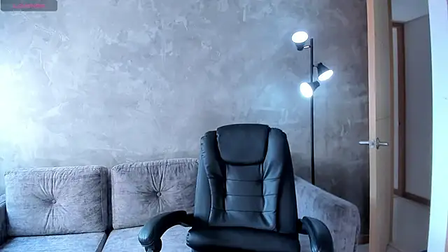 ValerieAustin online show from 12-16-25, 06:02