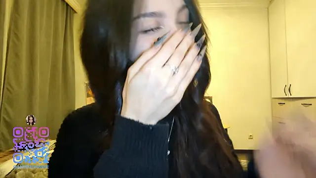 Qwami Amie online show from 02-16-26, 01:18