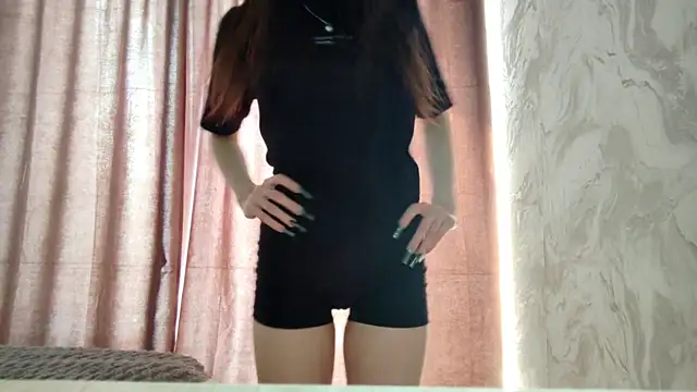 Qwami Amie online show from 03-07-26, 06:21